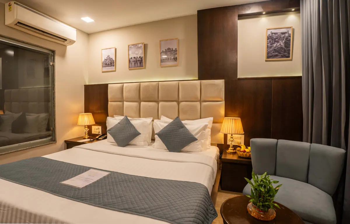 Classic Room Decor & Details